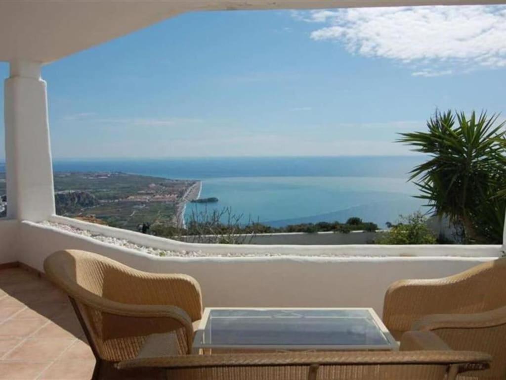 Stunning With Beautiful Views And Private Pool