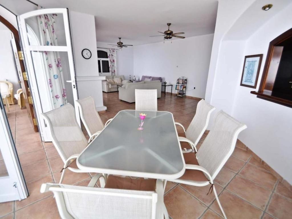 Stunning With Beautiful Views And Private Pool Granada